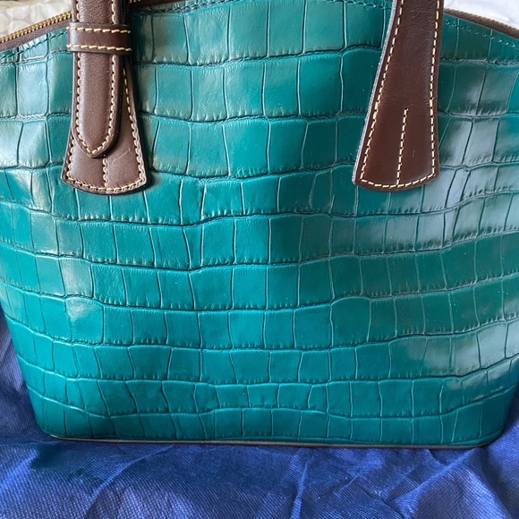 FREE SHIPPING!! BEAUTIFUL Dooney & Bourke Croc Embossed Satchel, LOOKS NEW! - Picture 3 of 5